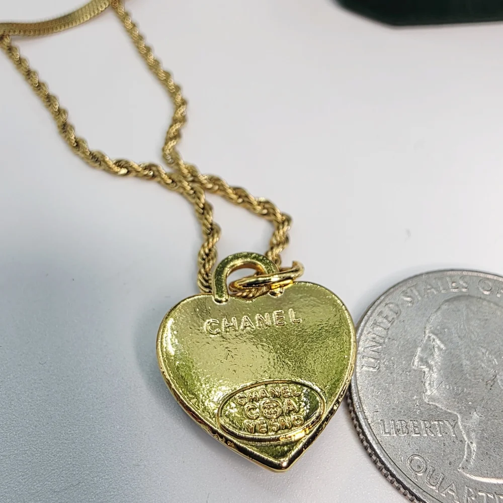 CHANEL Gold and Black Heart Necklace - Picture 4 of 5